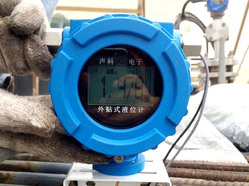 外贴式液位计,非侵入式测量.非接触式测量
